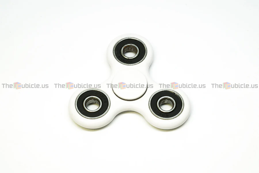 Fidget Tri-Spinner I - Image 3