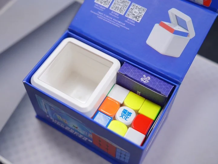 MoYu Super WeiLong 3x3 V2 AI (8-Magnet Ball-Core + MagLev + UV) - Image 2