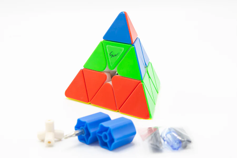 Steven's WeiLong II Pyraminx